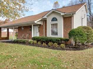 425 Eastside Dr, White Bluff, TN 37187