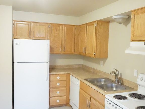 5th image of 3728 S 900 E APT 3