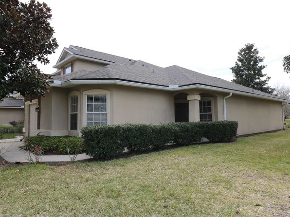 221 Wooded Crossing Cir