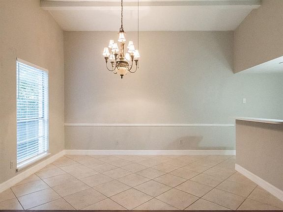 5th image of 957 Mossvine Dr