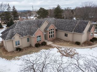 19160 Eton Ct, Brookfield, WI 53045
