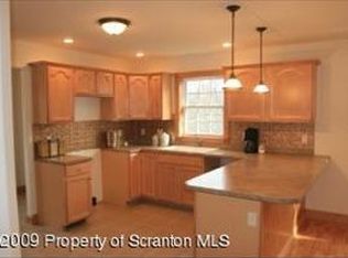 238 Hickory St, Peckville, PA 18452