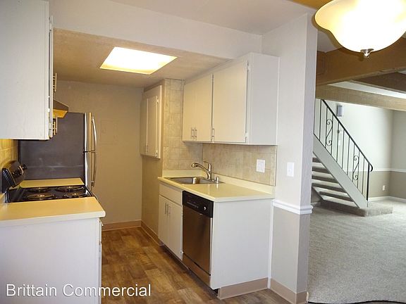 4th image of 2805 H St APT 07