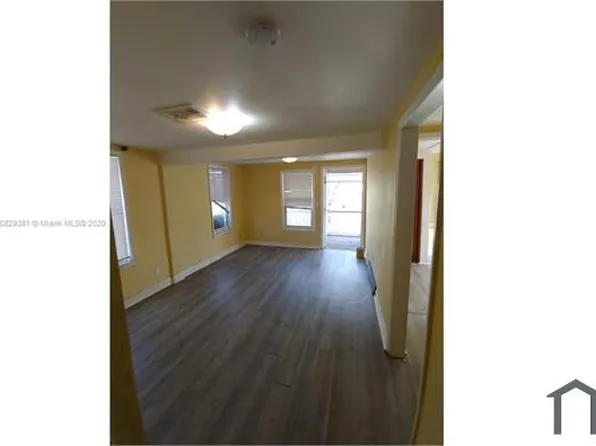 241 NW 5th Ave, Dania, FL 33004