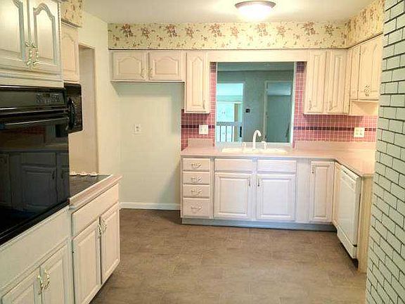 3rd image of 1001 W County Road 1200 N