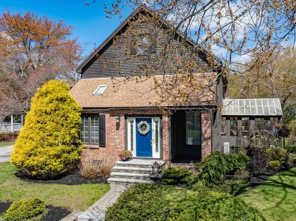 5 Ashland Street, Nashua, NH 03064-1808