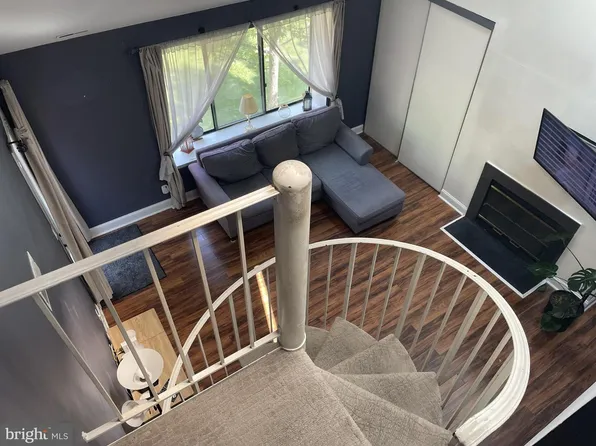 2604 Auburn Ct, Mount Laurel, NJ 08054