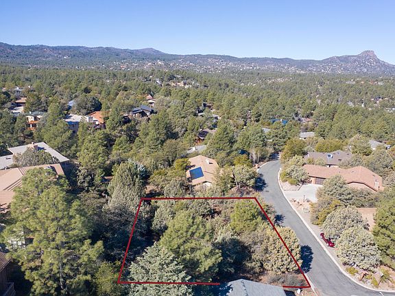 4th image of 1027 Hyland Cir