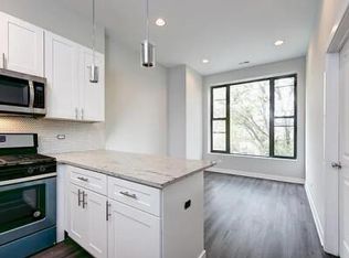 1460 W Erie St #2F, Chicago, IL 60642