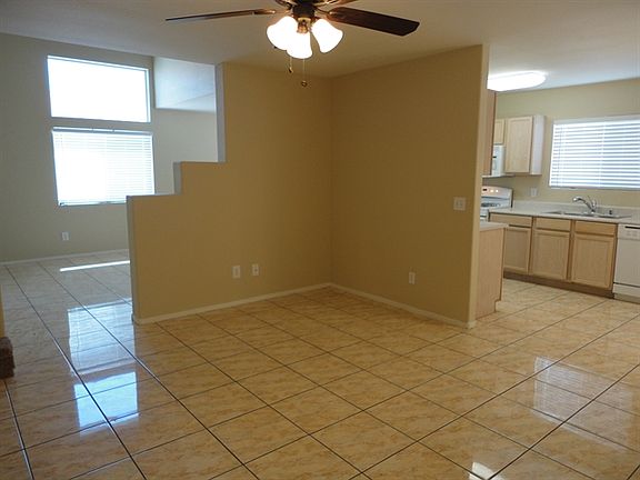 4th image of 9483 Royal Desert St