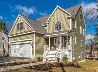 28 Thorndike St, Reading, MA 01867