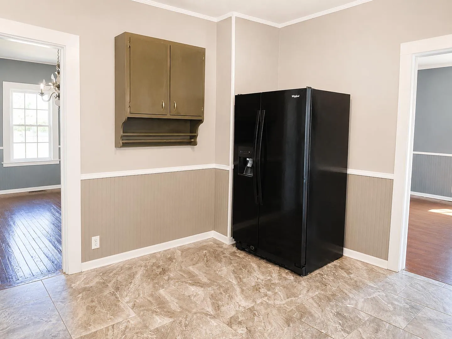 425 Lakeview St — Photo 4