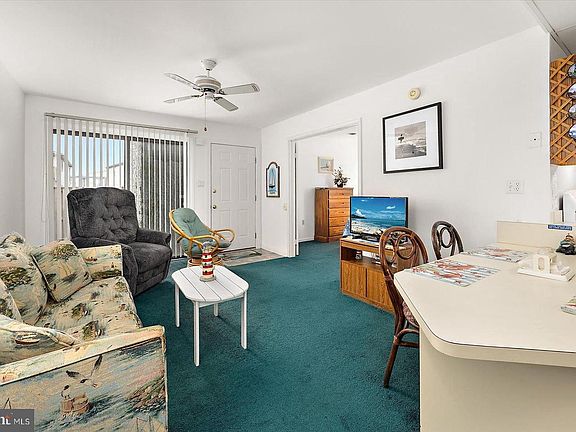 4th image of 105 120th St #15417