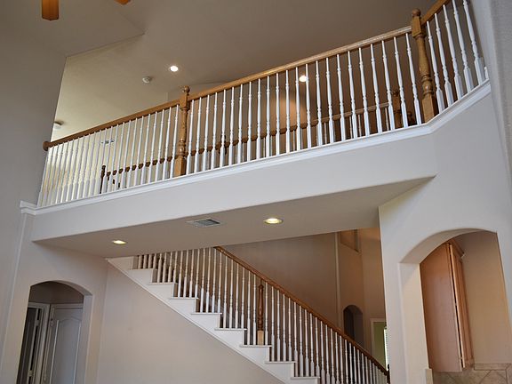 5th image of 1622 Country Hills Dr