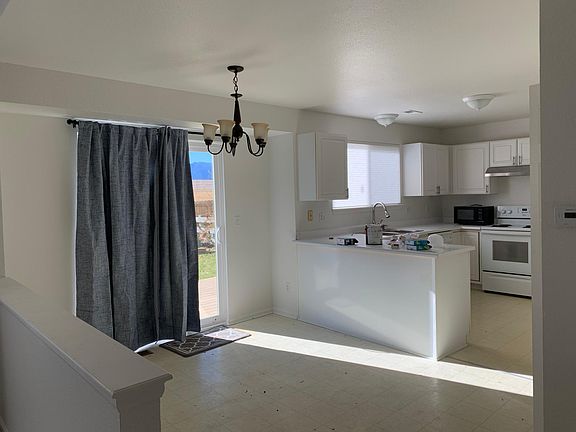 4th image of 2365 Andrew Dr