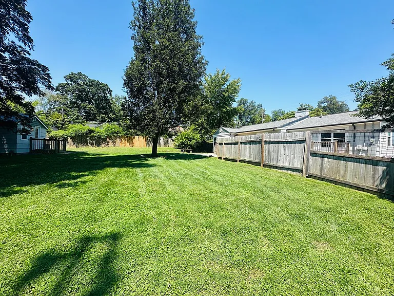 602 W Glenwood Ave — Photo 46