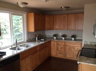 1200 N 34th St, Renton, WA 98056