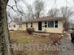 10365 Lord Dr, Saint Louis, MO 63136