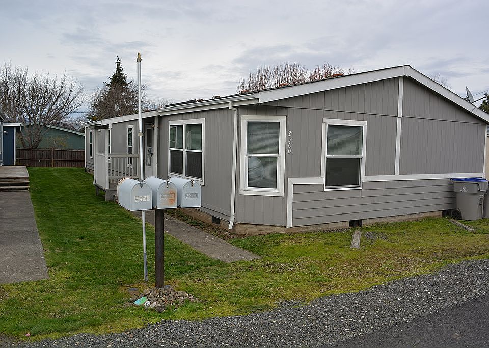 2nd image of 2360 June St