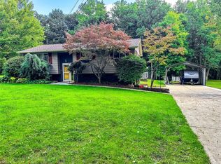 10776 Hollis Rd, Meadville, PA 16335