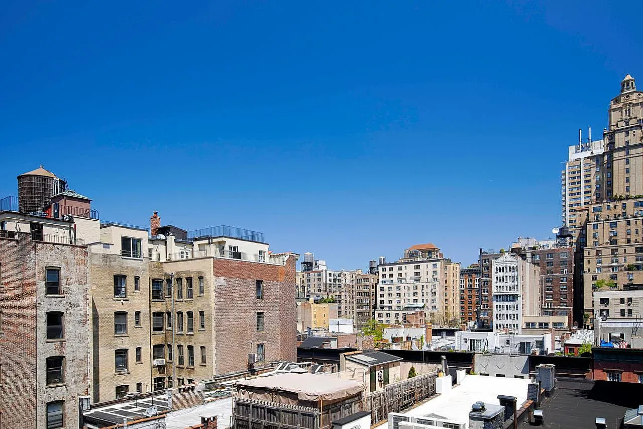 19 West 69th Street — Photo 4
