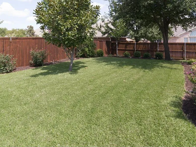 213 Longview Ct — Photo 27