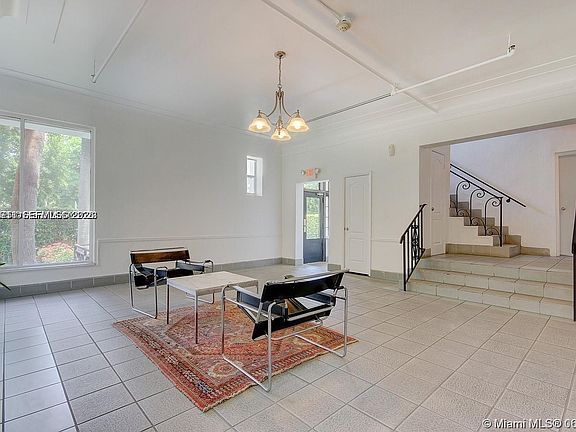 3rd image of 820 Euclid Ave APT 106