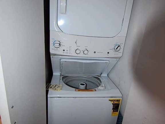 4th image of 2828 35th St APT 3G