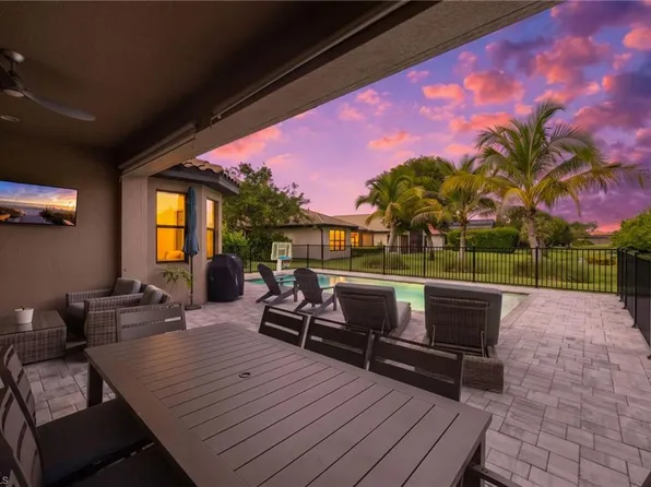 23277 Salinas WAY, BONITA SPRINGS, FL 34135