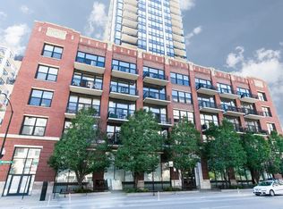 210 S Desplaines St APT 1011, Chicago, IL 60661