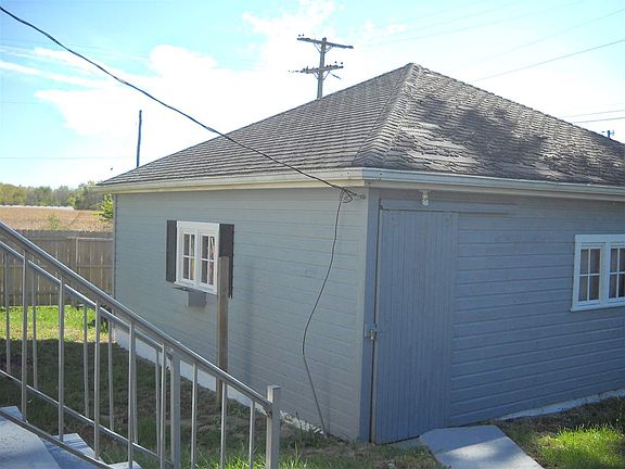 3rd image of 181 E Washington St