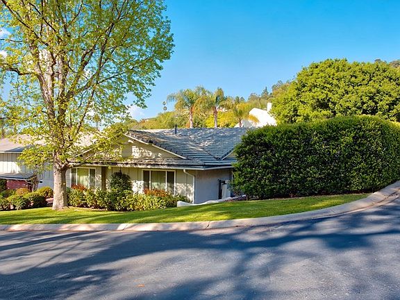 3rd image of 1611 Loma Verde Ln