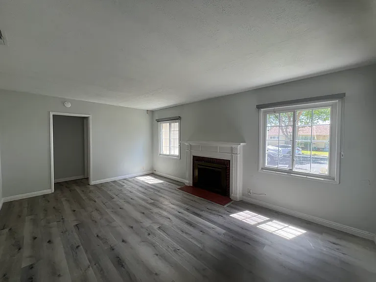 1115 S El Molino St — Photo 25
