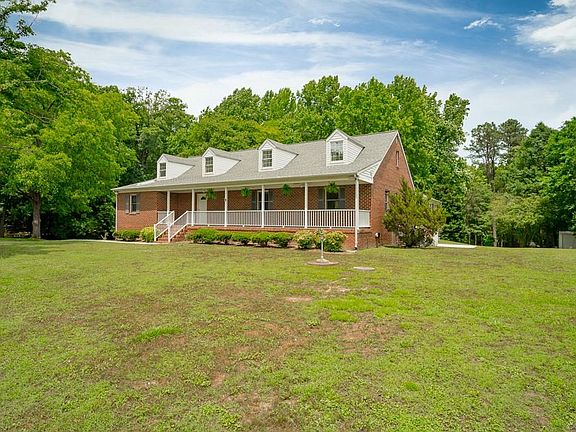 3rd image of 7000 Dyer Ln