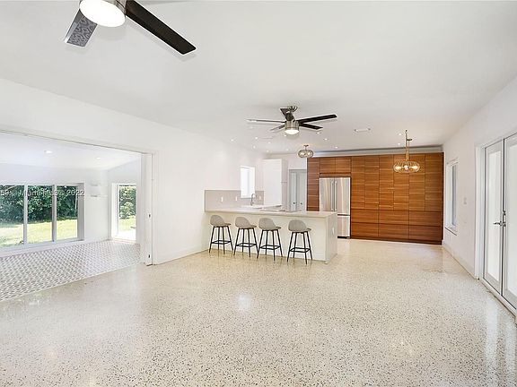 5th image of 1414 Milan Ave