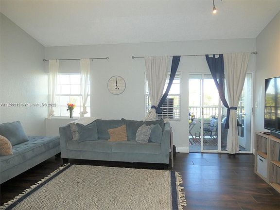 4th image of 2861 N Oakland Forest Dr APT 306