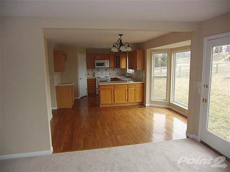 3rd image of 8314 Woodcreek Dr