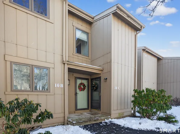 10 Pilgrim Harbor #C, Wallingford, CT 06492
