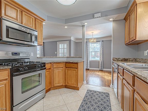 3rd image of 4157 Verona Rd