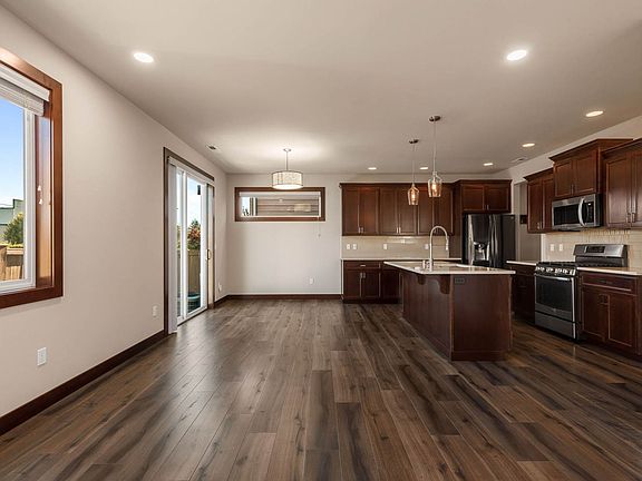 5th image of 4026 147th Pl SE