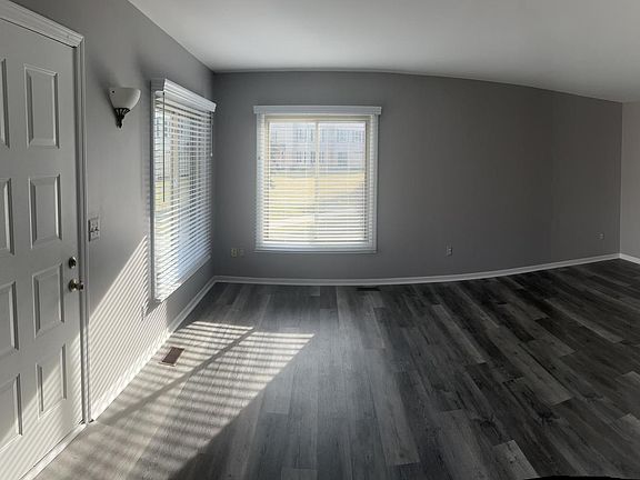 5th image of 44534 Connecticut Ct