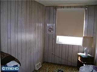 4th image of 912 Ramona Ave