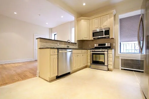 Rented by Zouki Khalifeh, LREB | media 1