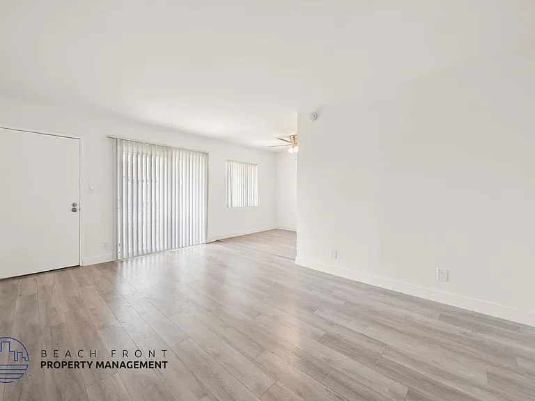 2617 W 141st Pl — Photo 6