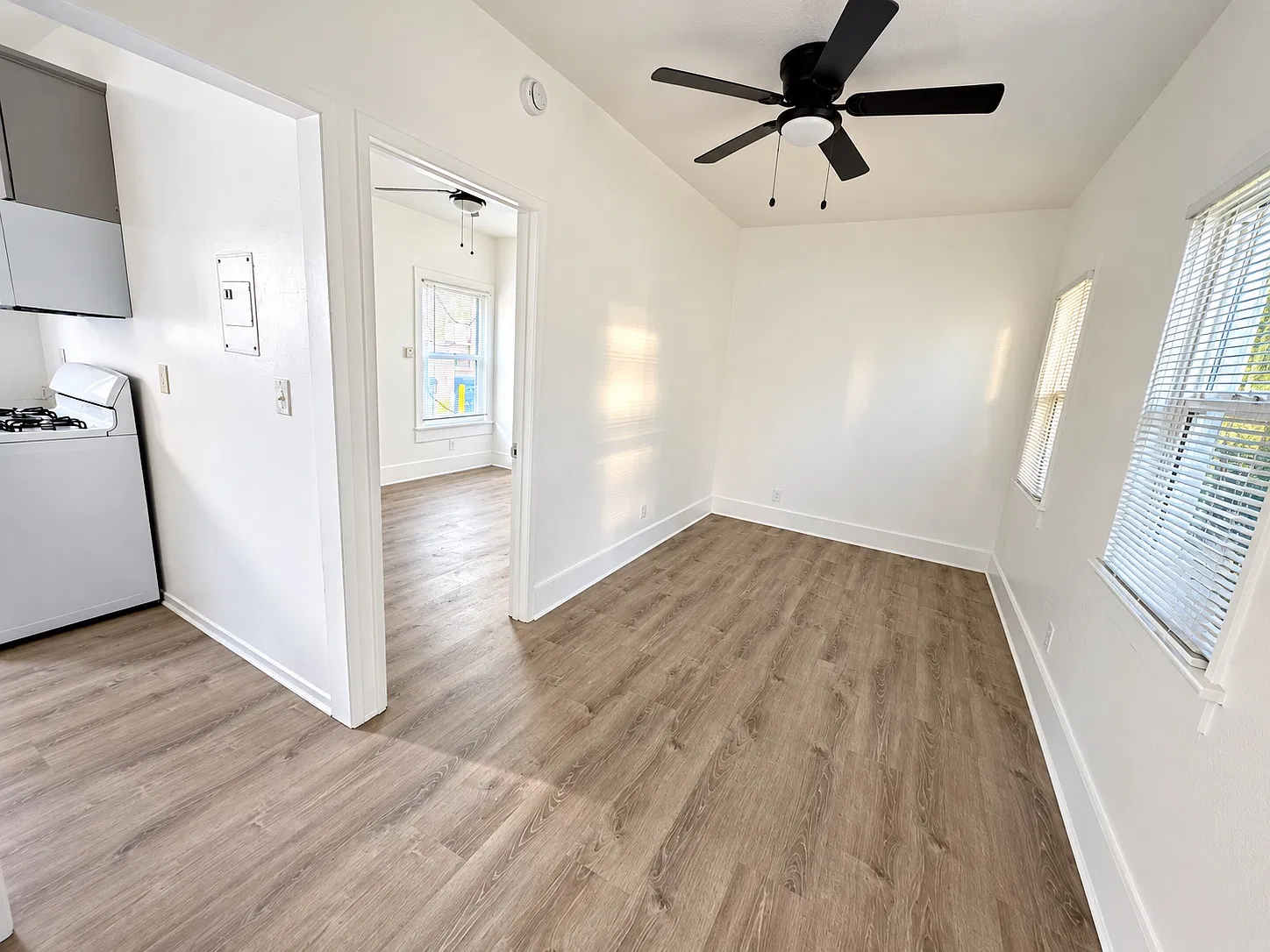1 bed, 500 sqft, $1,695 — Photo 2