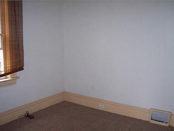 4th image of 328 Seminary Ave