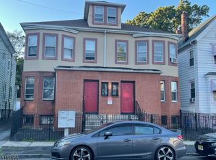 93 Cummings St, Irvington, NJ 07111