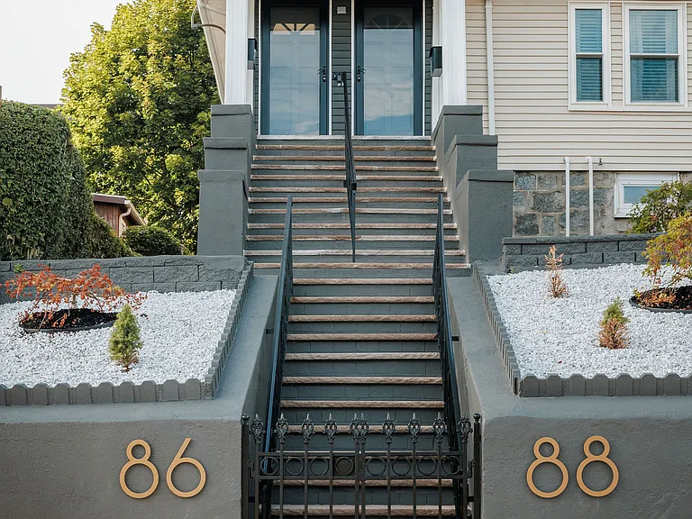 86 Gallivan Blvd #1 — Photo 44