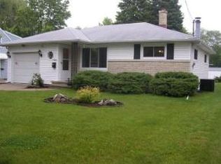 1904 S Madison St, Appleton, WI 54915