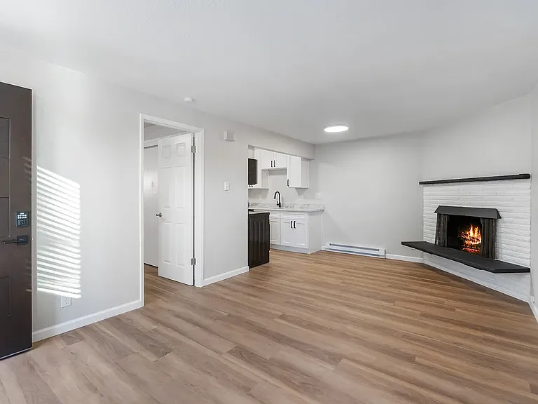 918 N M St #4 — Photo 2